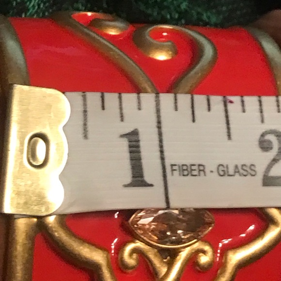 Carolee Lux Open Gold Tone Heart Scroll Embellished Cuff New - Scarlet Red - Picture 8 of 16